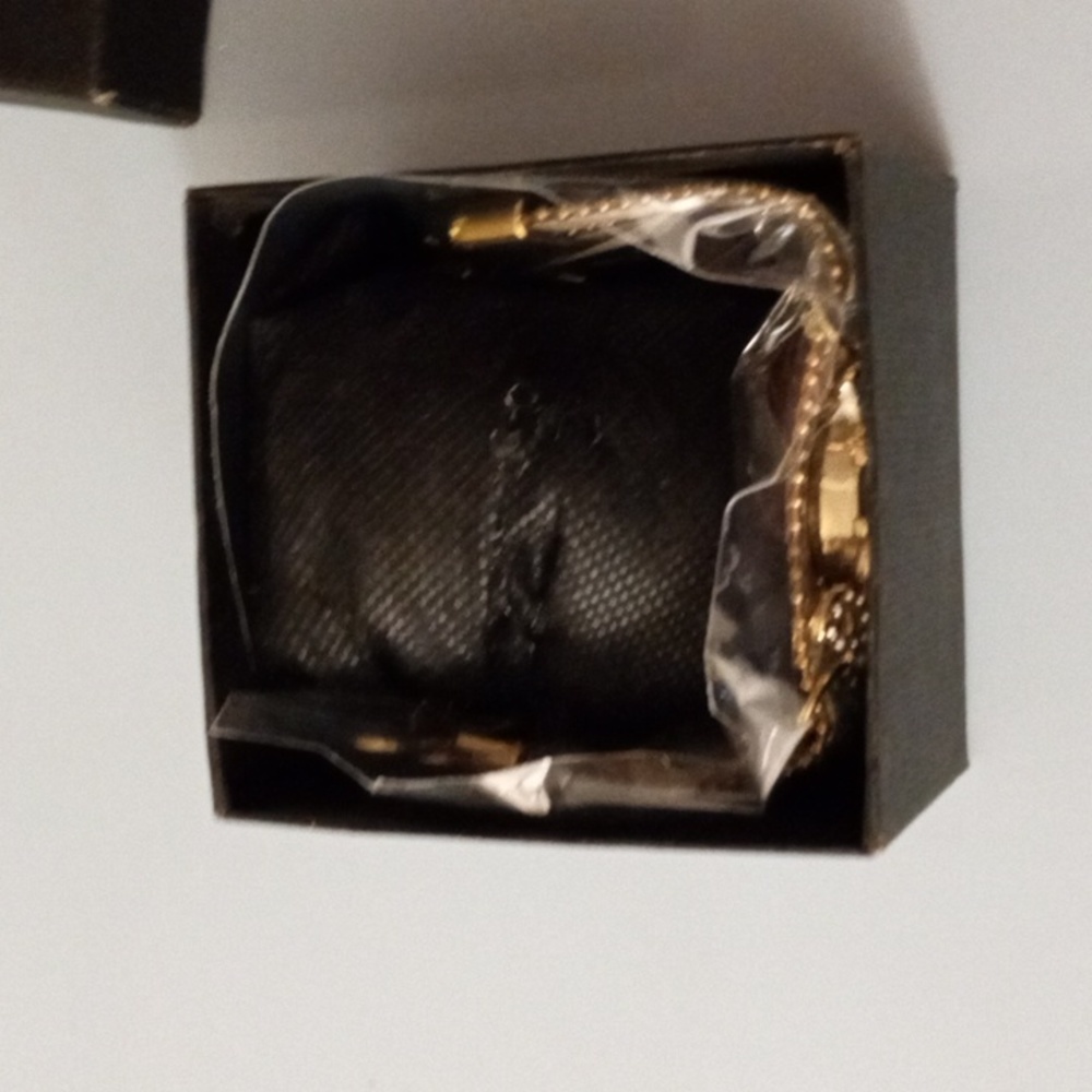 Watch plus bracelet set - Picture 6 of 7